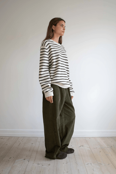 BELLA CORDUROY PANTS - MOSS GREEN