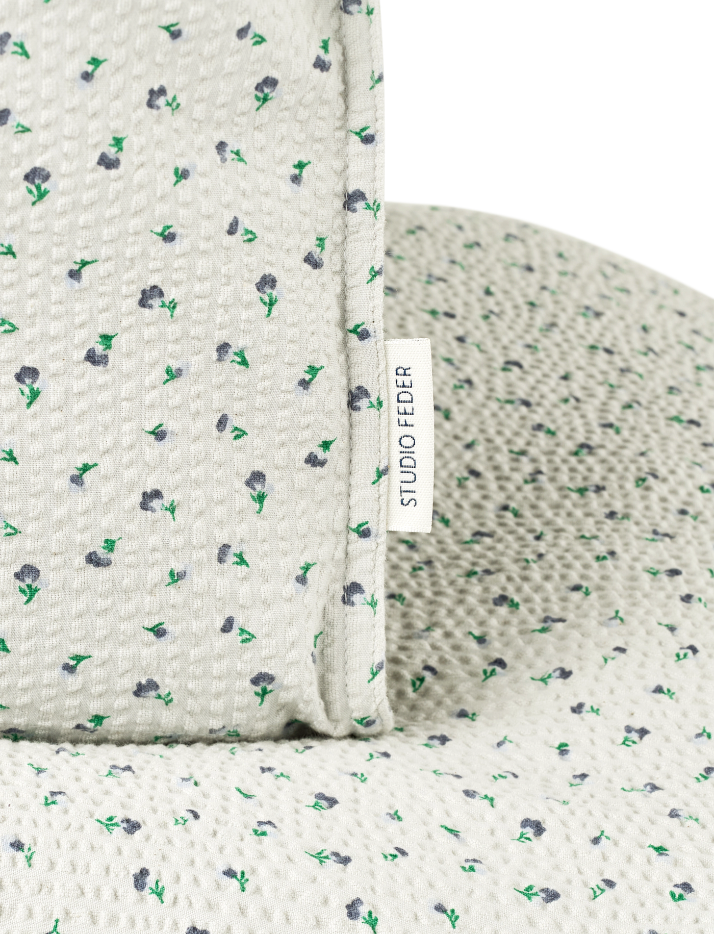 BABY BEDDING - SEERSUCKER - CLOUDY DAY